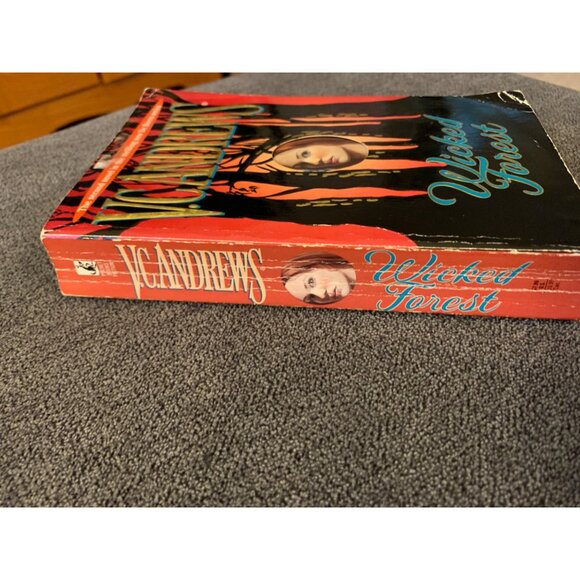V.C. Andrews "Wicked Forest" Paperback Novel - Picture 4 of 6